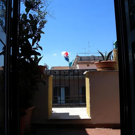 Esquilino Piano Alto Appartamento *
